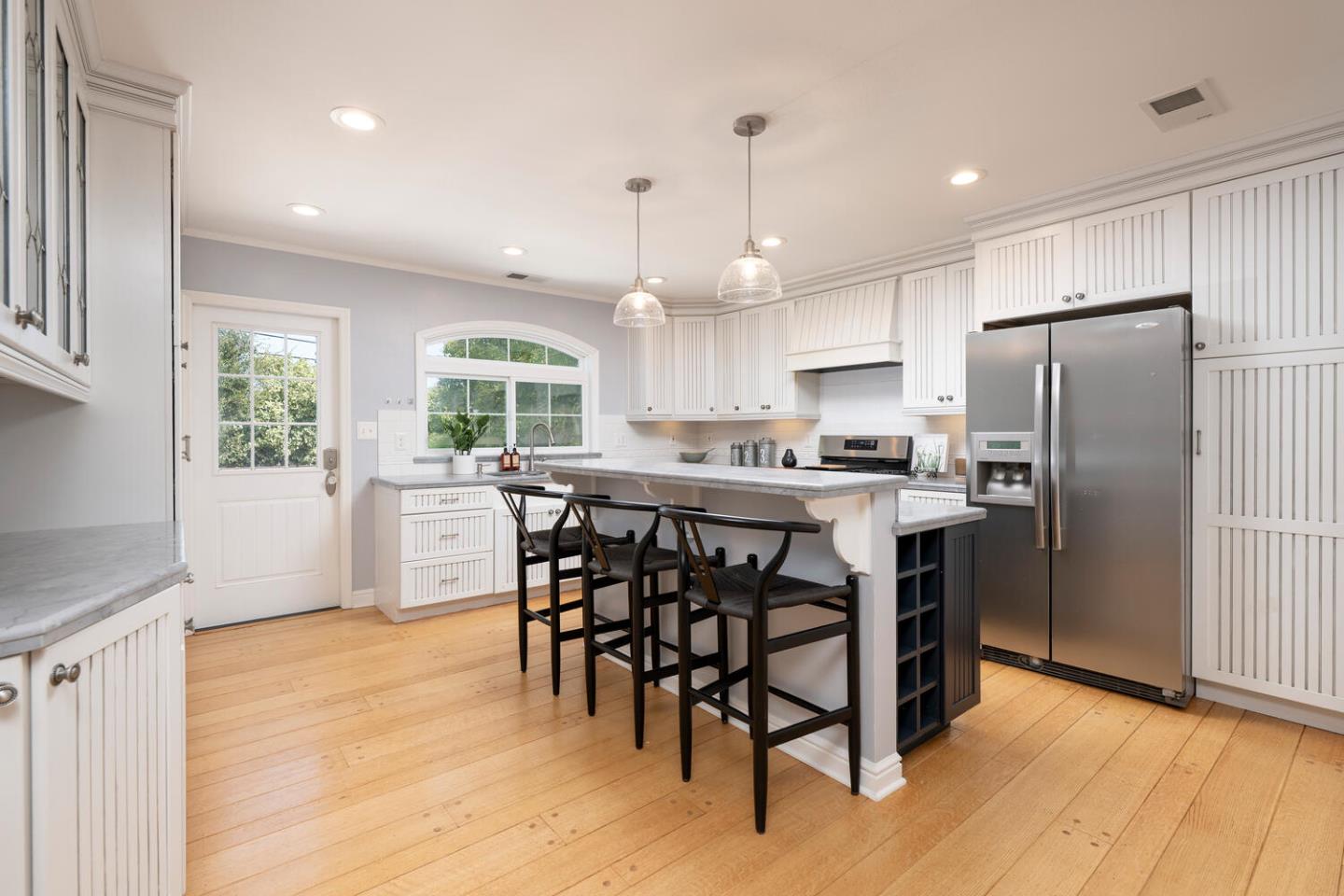Detail Gallery Image 12 of 29 For 807 Cedar St, San Carlos,  CA 94070 - 3 Beds | 2 Baths
