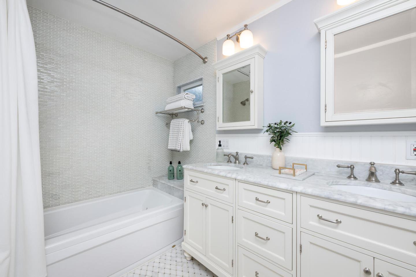 Detail Gallery Image 18 of 29 For 807 Cedar St, San Carlos,  CA 94070 - 3 Beds | 2 Baths
