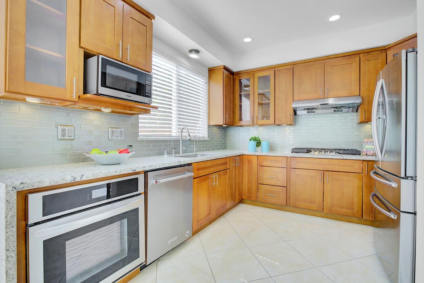 Detail Gallery Image 14 of 29 For 2183 Hunter Pl, Santa Clara,  CA 95054 - 4 Beds | 2/1 Baths