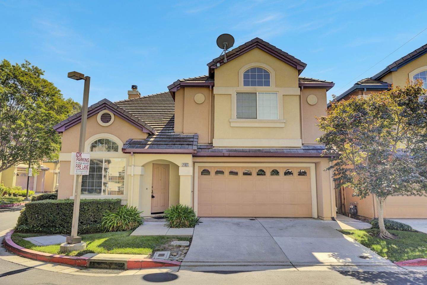 Detail Gallery Image 2 of 29 For 2183 Hunter Pl, Santa Clara,  CA 95054 - 4 Beds | 2/1 Baths