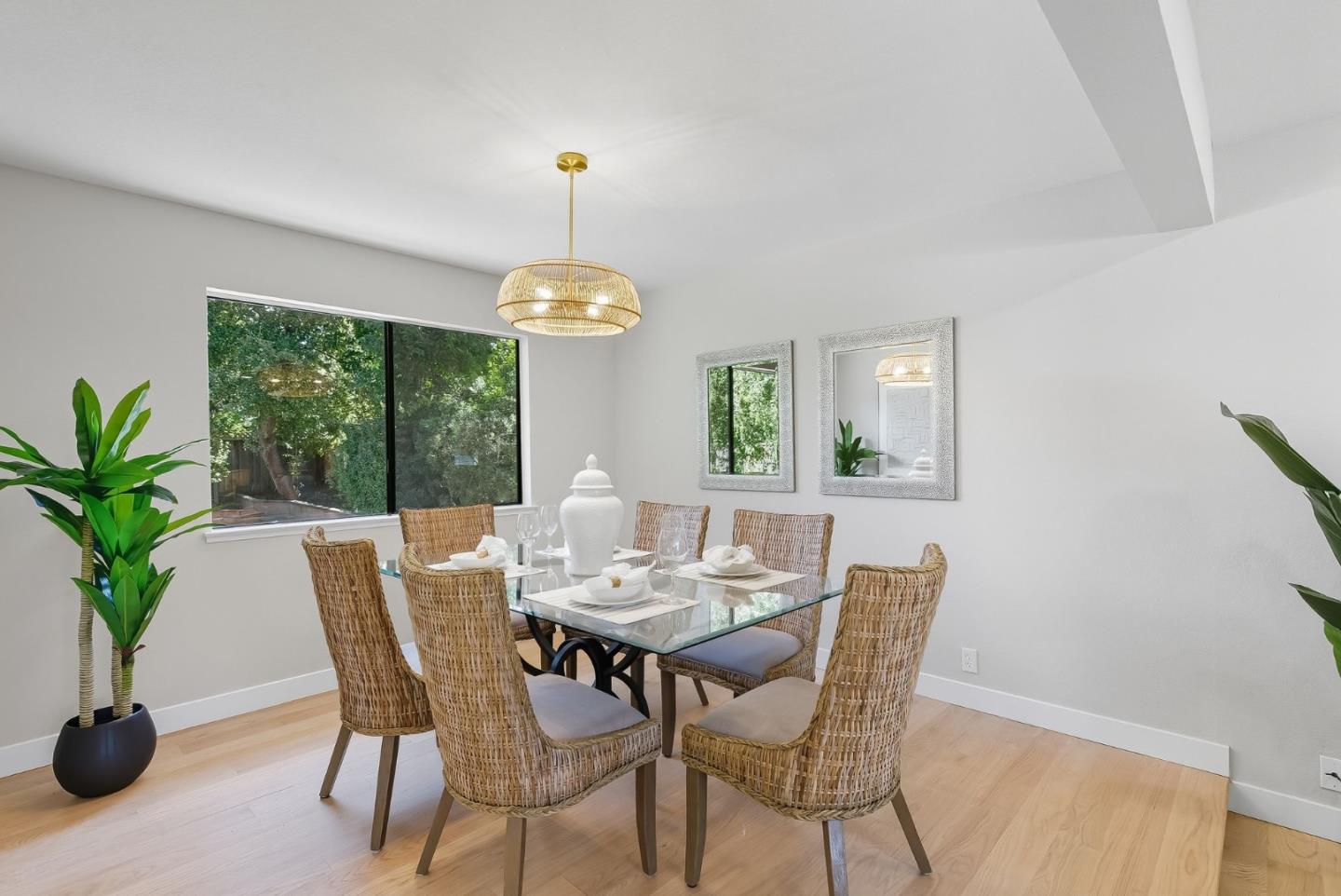 Detail Gallery Image 10 of 52 For 6570 Mcabee, San Jose,  CA 95120 - 5 Beds | 2/1 Baths