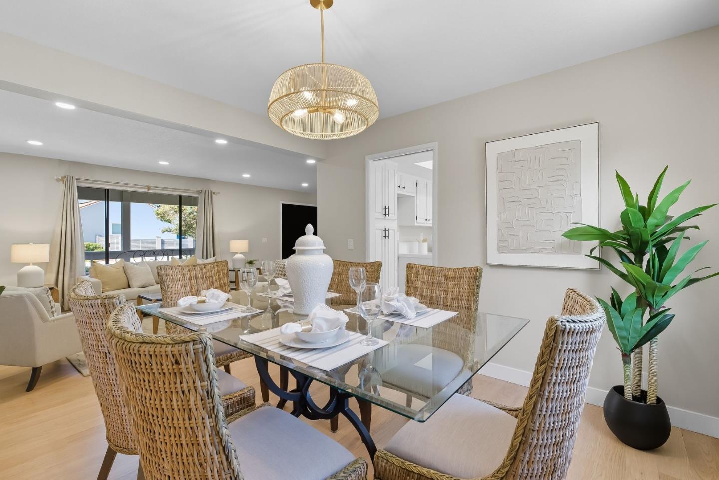 Detail Gallery Image 11 of 52 For 6570 Mcabee, San Jose,  CA 95120 - 5 Beds | 2/1 Baths