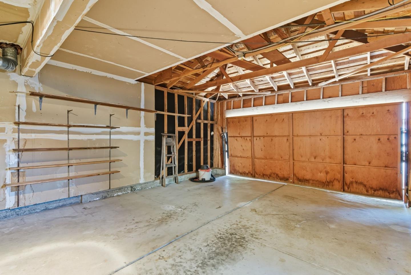 Detail Gallery Image 37 of 52 For 6570 Mcabee, San Jose,  CA 95120 - 5 Beds | 2/1 Baths