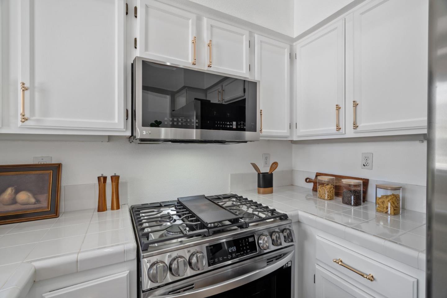 Detail Gallery Image 12 of 34 For 4049 Rio Ct, San Jose,  CA 95134 - 2 Beds | 2 Baths