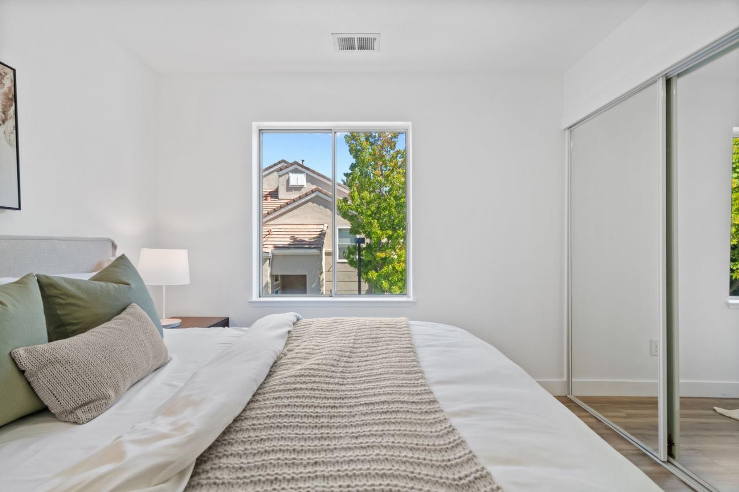 Detail Gallery Image 18 of 34 For 4049 Rio Ct, San Jose,  CA 95134 - 2 Beds | 2 Baths