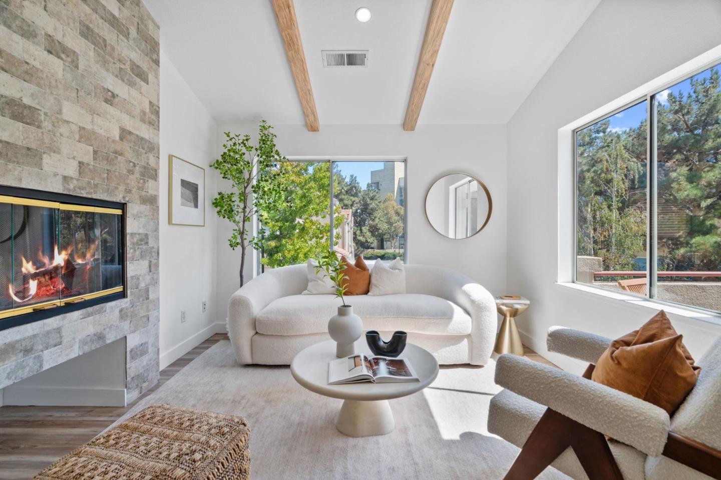 Detail Gallery Image 2 of 34 For 4049 Rio Ct, San Jose,  CA 95134 - 2 Beds | 2 Baths