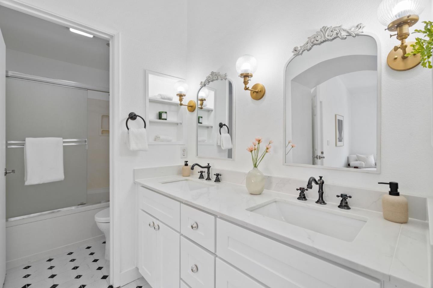 Detail Gallery Image 26 of 34 For 4049 Rio Ct, San Jose,  CA 95134 - 2 Beds | 2 Baths