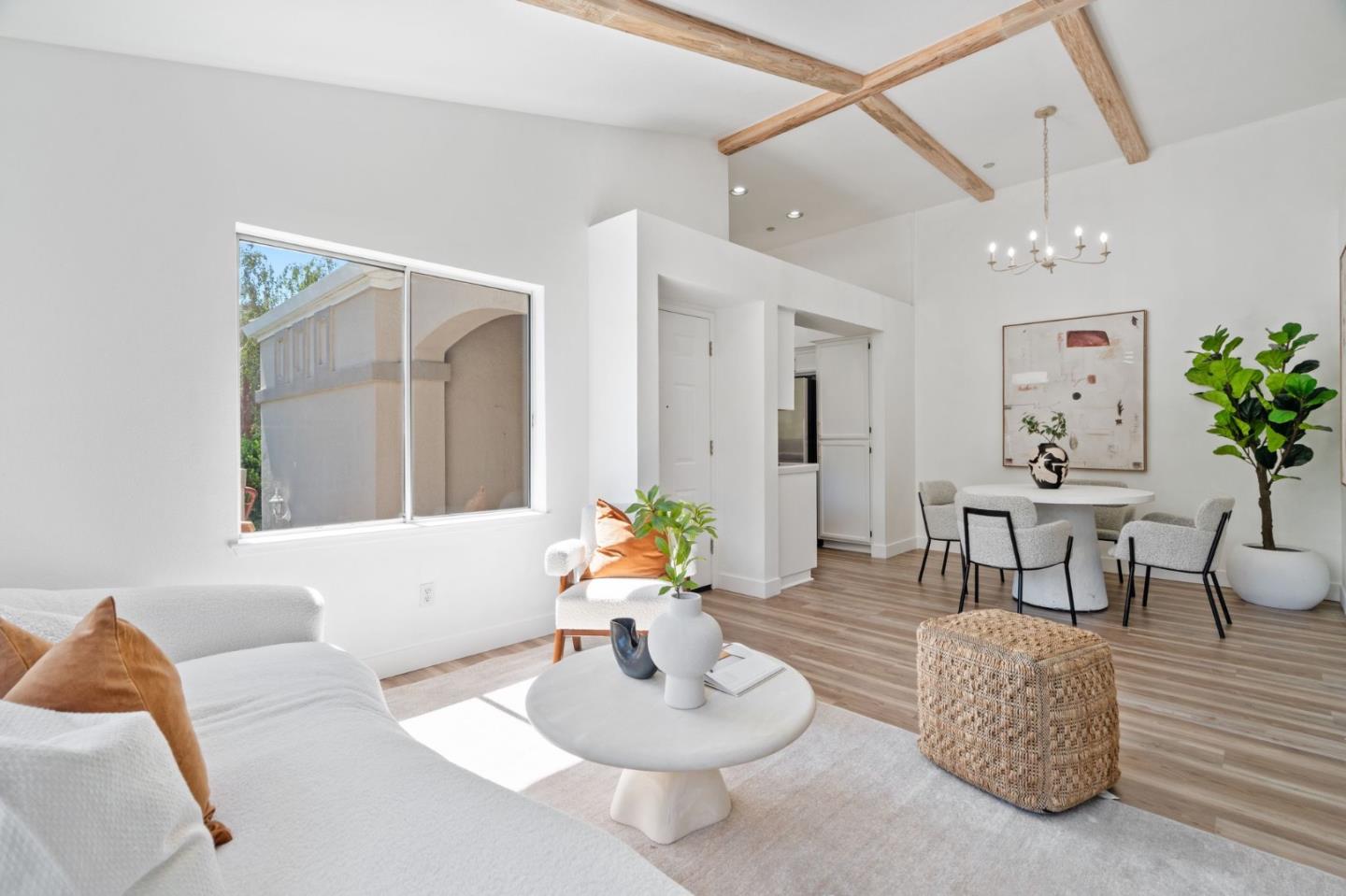 Detail Gallery Image 6 of 34 For 4049 Rio Ct, San Jose,  CA 95134 - 2 Beds | 2 Baths