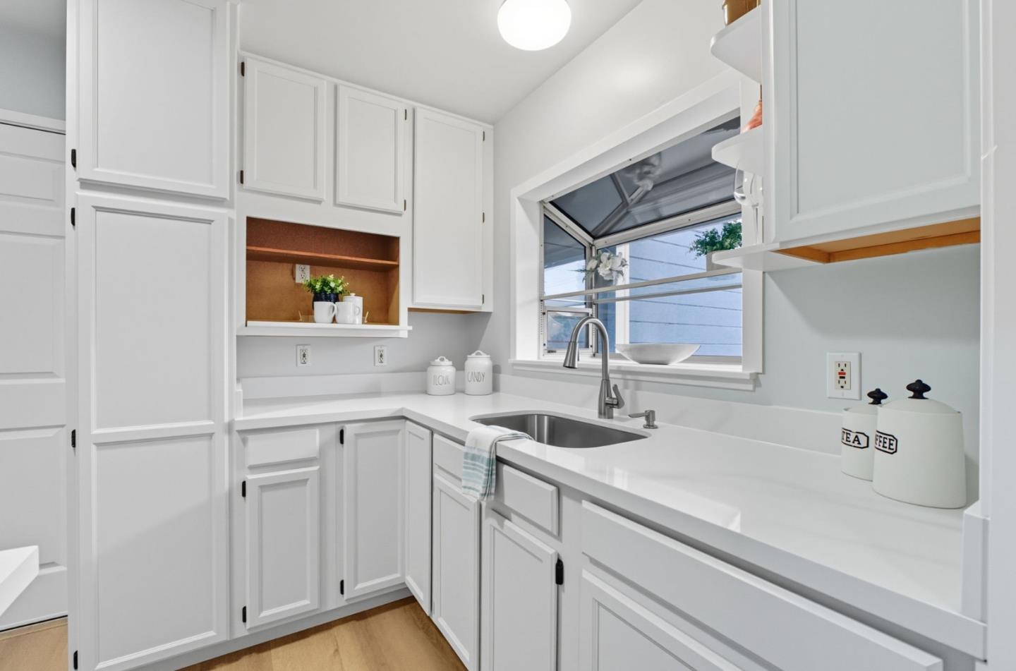 Detail Gallery Image 6 of 25 For 1961 Regello Ct, San Pablo,  CA 94806 - 2 Beds | 1 Baths