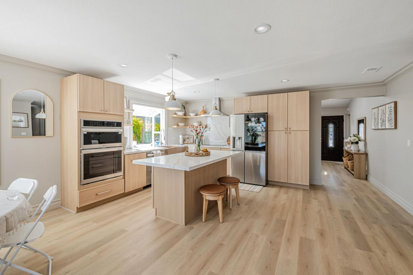 Detail Gallery Image 13 of 40 For 102 Banbury Way, Benicia,  CA 94510 - 3 Beds | 2 Baths