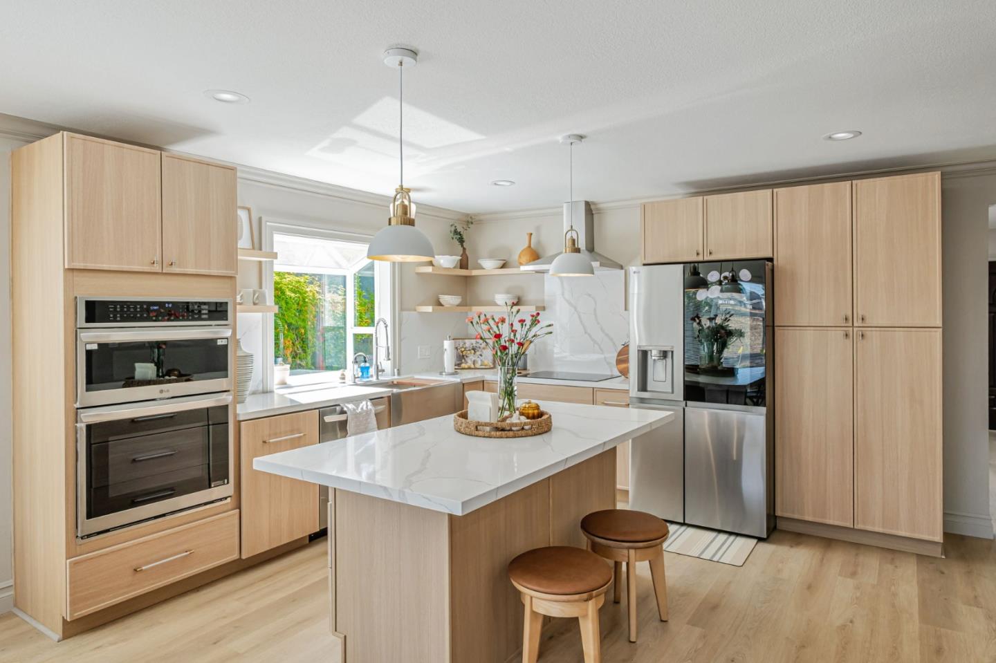 Detail Gallery Image 16 of 40 For 102 Banbury Way, Benicia,  CA 94510 - 3 Beds | 2 Baths