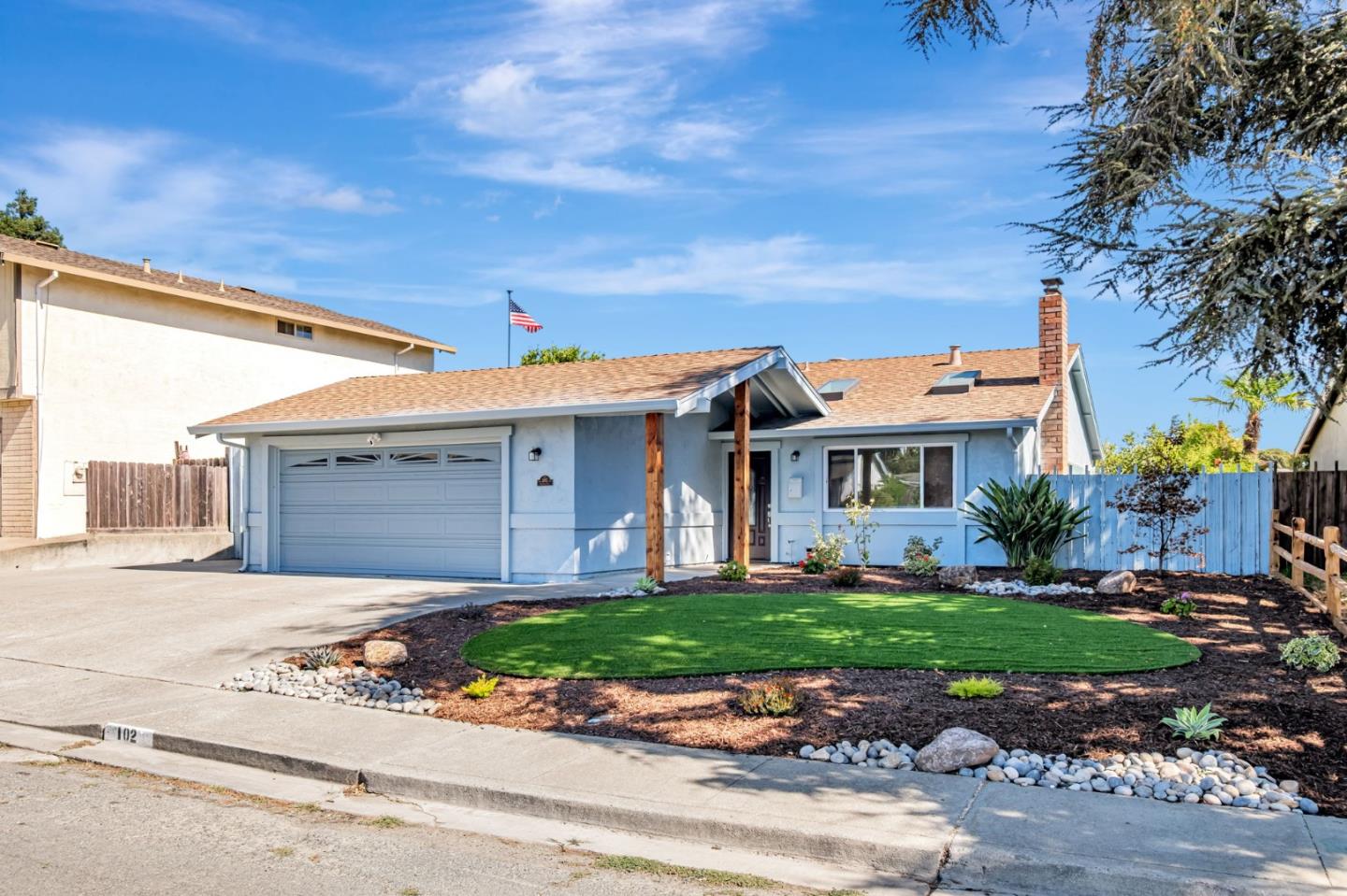 Detail Gallery Image 3 of 40 For 102 Banbury Way, Benicia,  CA 94510 - 3 Beds | 2 Baths