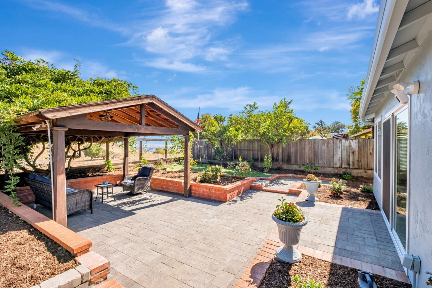 Detail Gallery Image 31 of 40 For 102 Banbury Way, Benicia,  CA 94510 - 3 Beds | 2 Baths