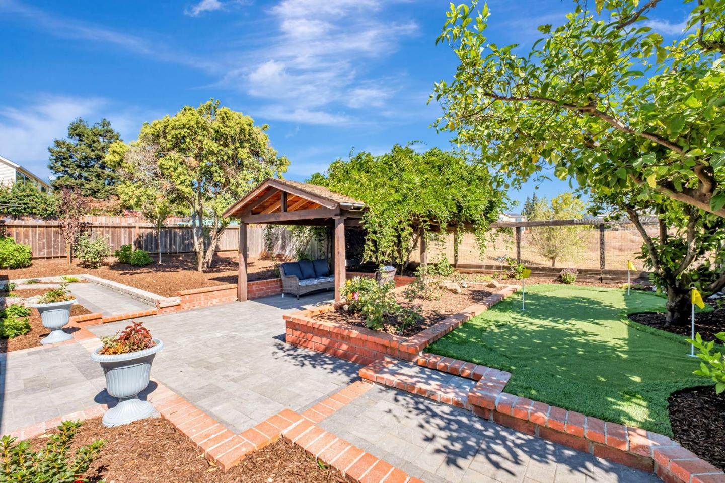 Detail Gallery Image 37 of 40 For 102 Banbury Way, Benicia,  CA 94510 - 3 Beds | 2 Baths