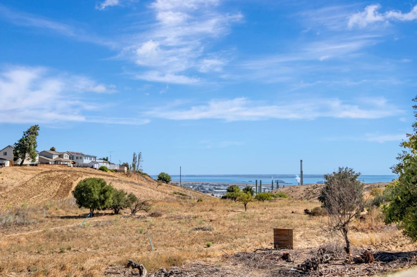 Detail Gallery Image 40 of 40 For 102 Banbury Way, Benicia,  CA 94510 - 3 Beds | 2 Baths