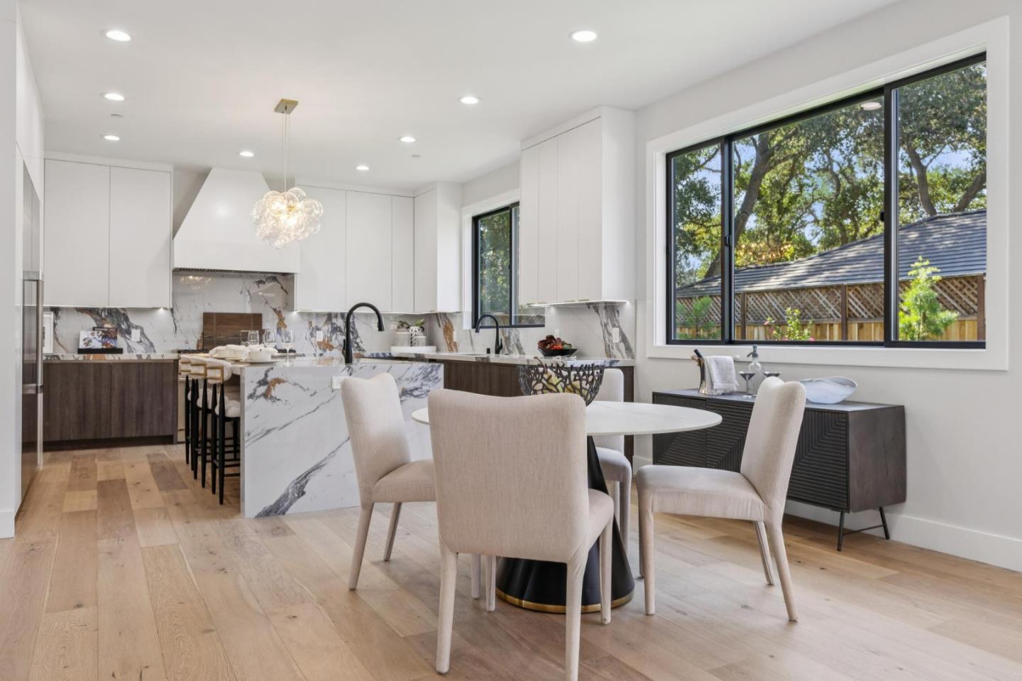 Detail Gallery Image 13 of 42 For 1074 Riverside Dr, Los Altos,  CA 94024 - 5 Beds | 4/1 Baths
