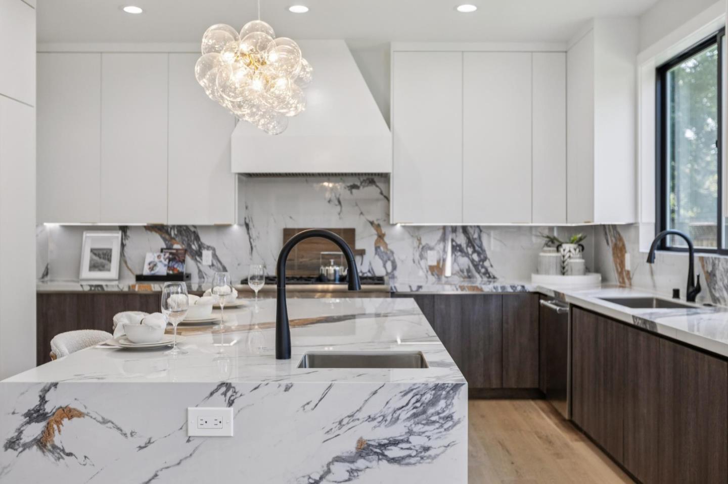 Detail Gallery Image 15 of 42 For 1074 Riverside Dr, Los Altos,  CA 94024 - 5 Beds | 4/1 Baths
