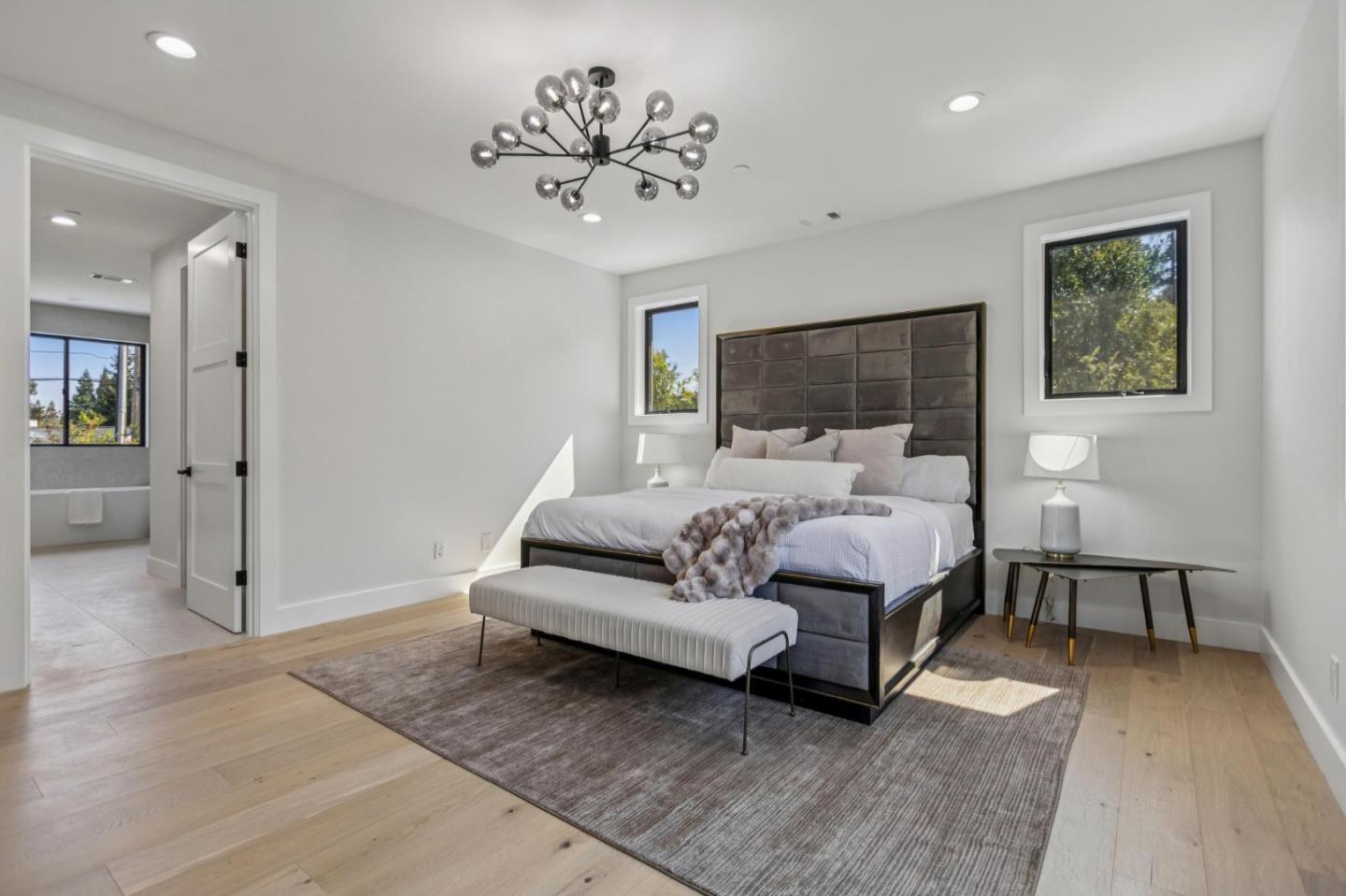Detail Gallery Image 29 of 42 For 1074 Riverside Dr, Los Altos,  CA 94024 - 5 Beds | 4/1 Baths