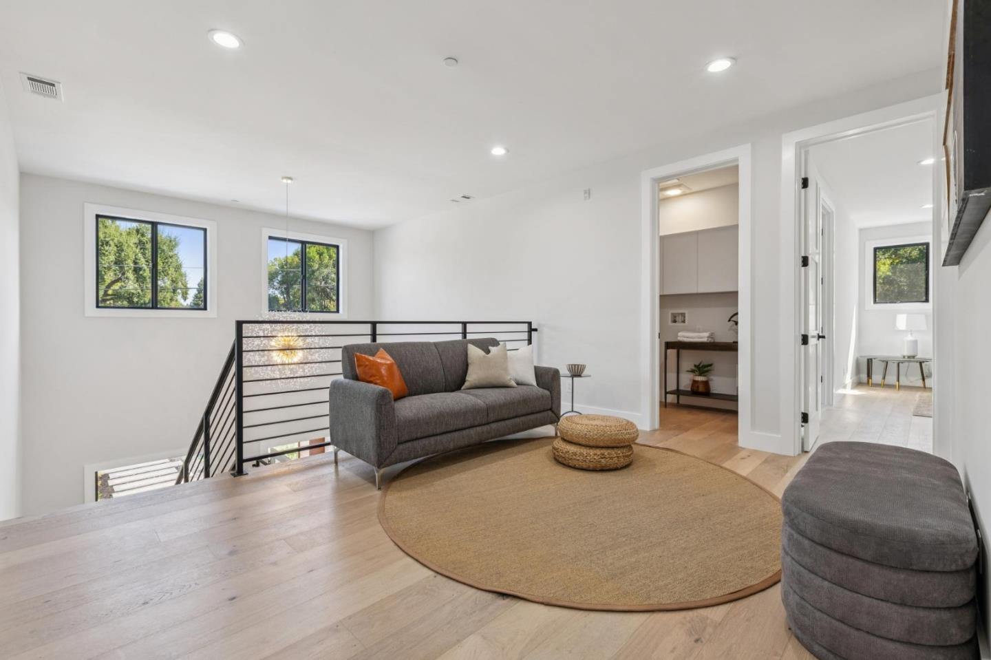 Detail Gallery Image 34 of 42 For 1074 Riverside Dr, Los Altos,  CA 94024 - 5 Beds | 4/1 Baths
