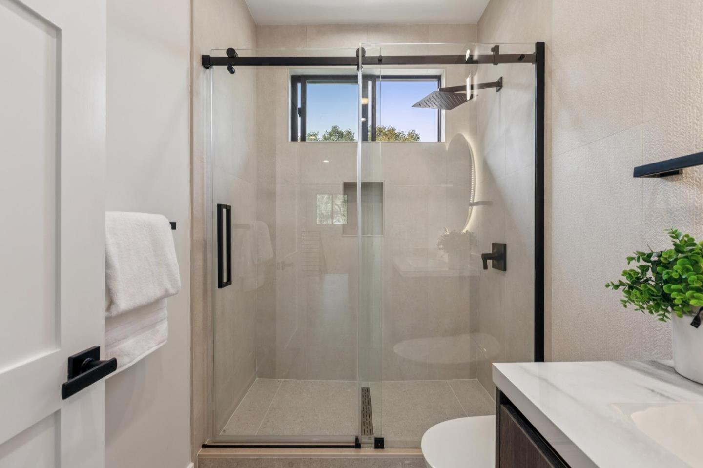 Detail Gallery Image 36 of 42 For 1074 Riverside Dr, Los Altos,  CA 94024 - 5 Beds | 4/1 Baths