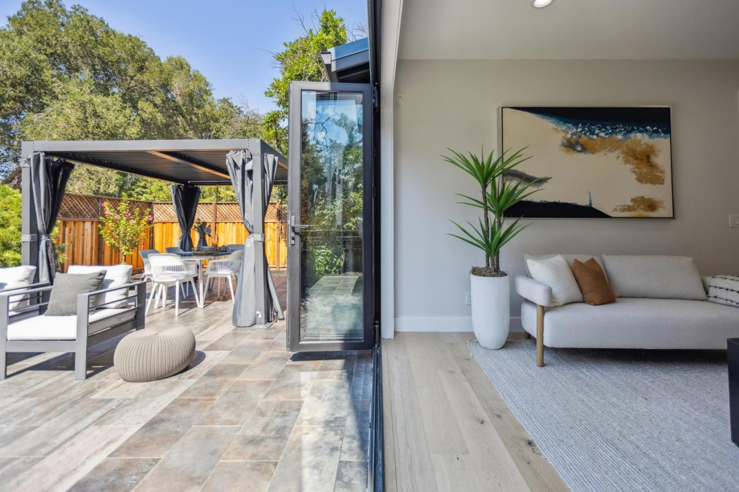 Detail Gallery Image 38 of 42 For 1074 Riverside Dr, Los Altos,  CA 94024 - 5 Beds | 4/1 Baths