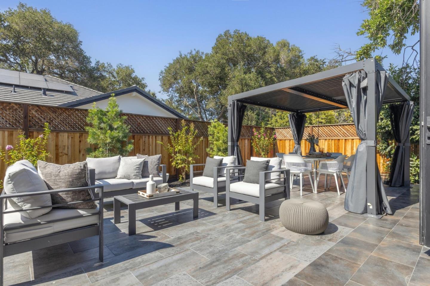 Detail Gallery Image 39 of 42 For 1074 Riverside Dr, Los Altos,  CA 94024 - 5 Beds | 4/1 Baths