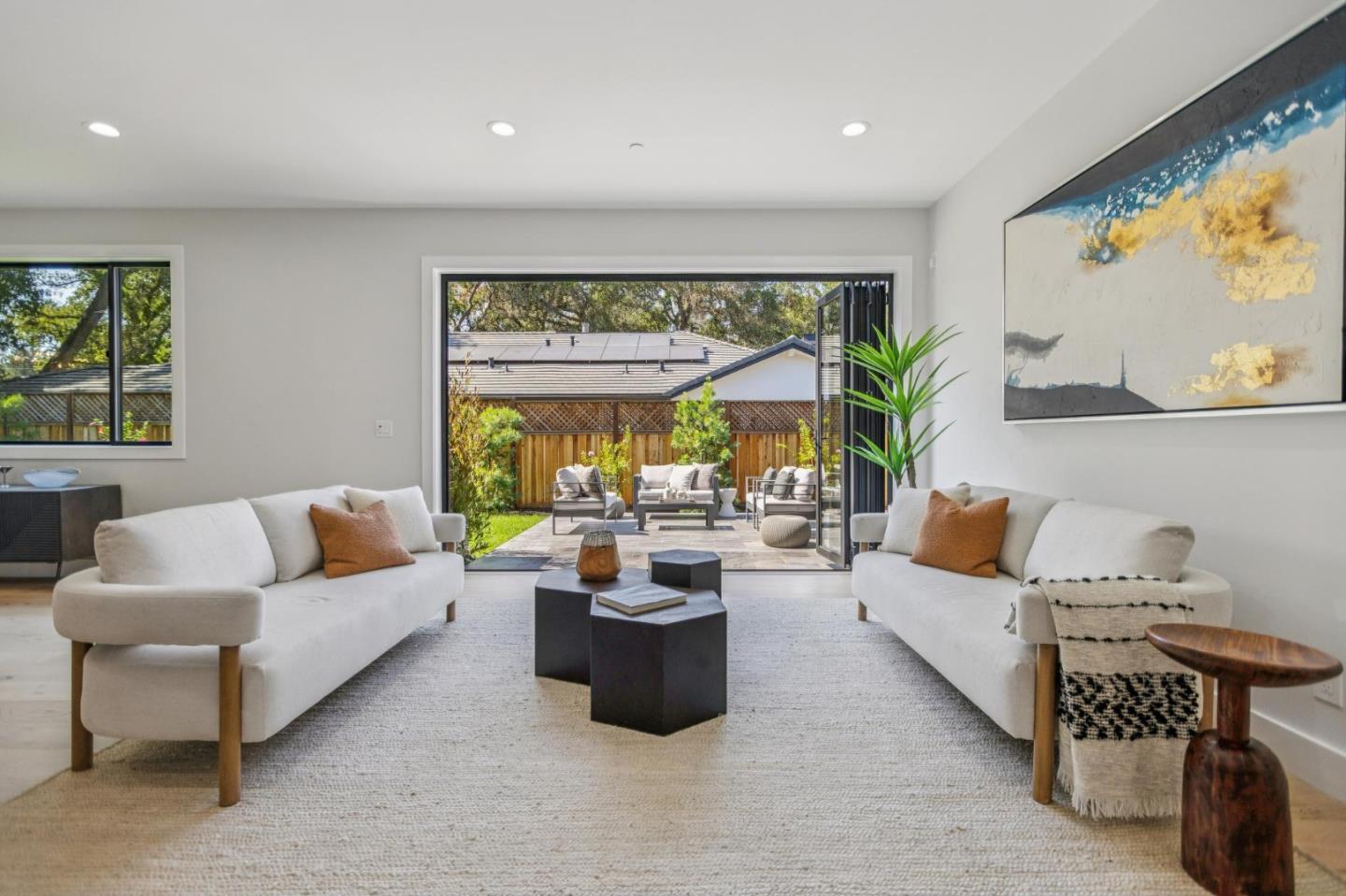 Detail Gallery Image 7 of 42 For 1074 Riverside Dr, Los Altos,  CA 94024 - 5 Beds | 4/1 Baths