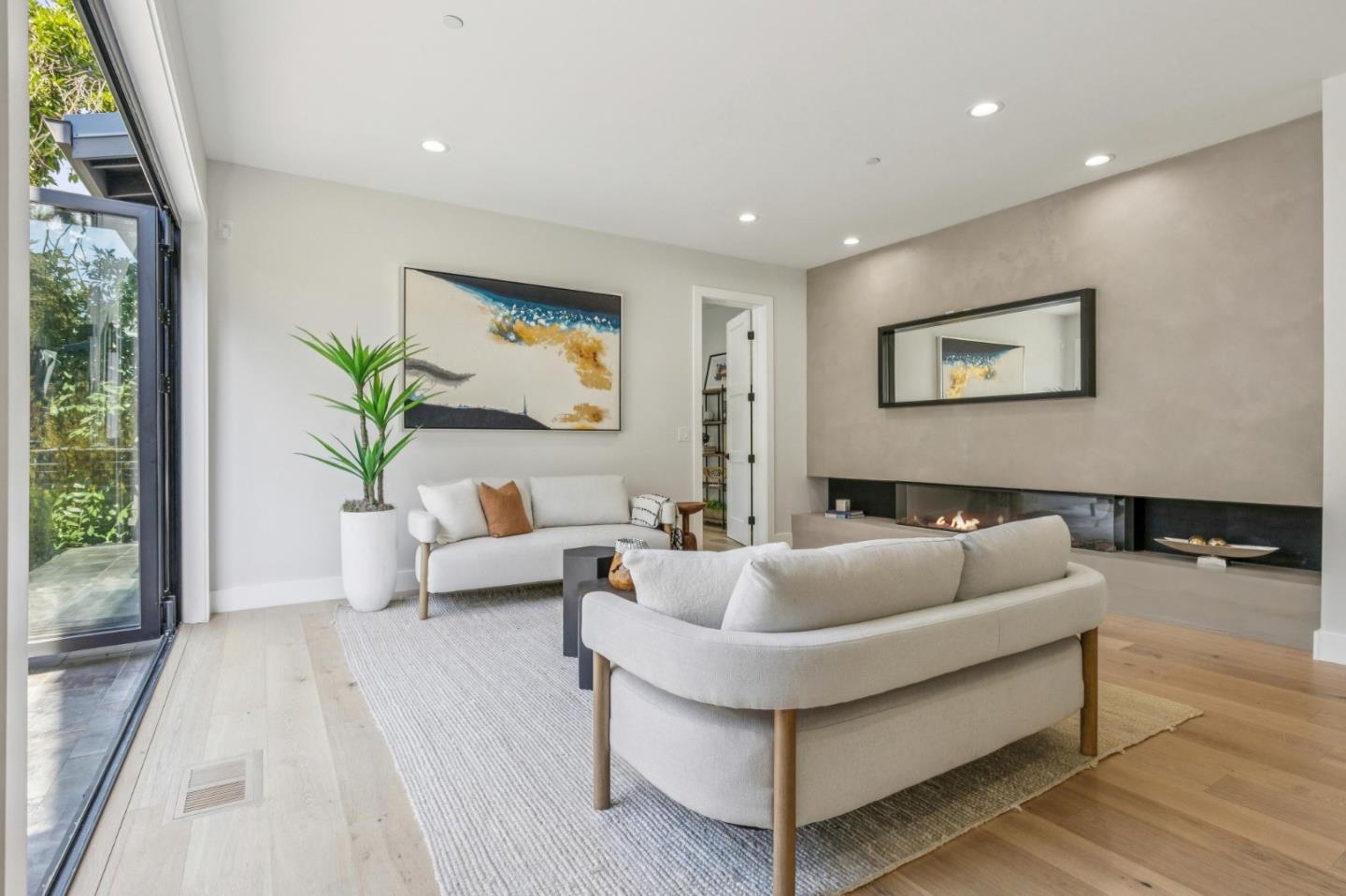 Detail Gallery Image 9 of 42 For 1074 Riverside Dr, Los Altos,  CA 94024 - 5 Beds | 4/1 Baths