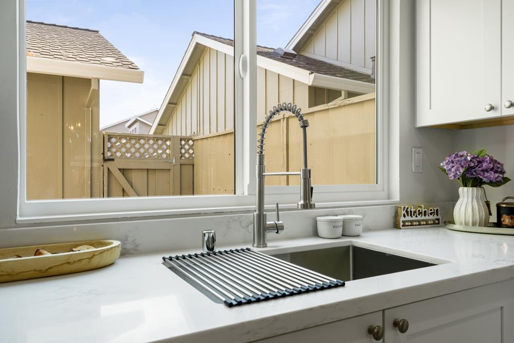 Detail Gallery Image 15 of 50 For 1102 Burke Ln, Foster City,  CA 94404 - 3 Beds | 2/1 Baths