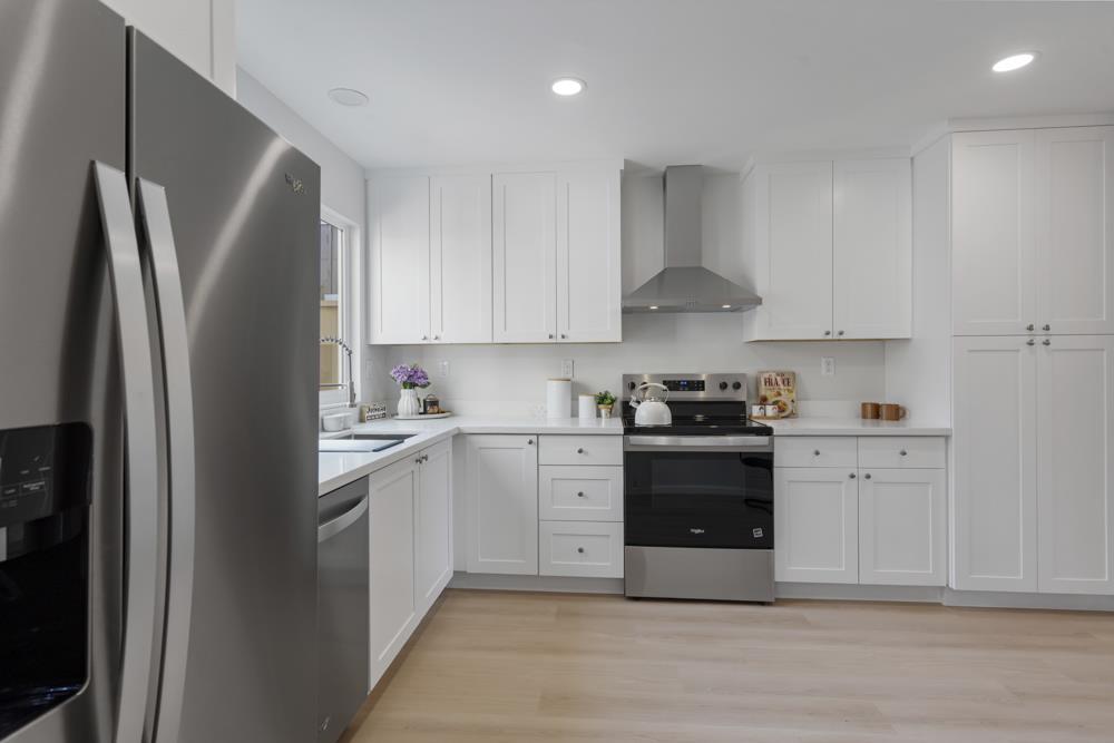 Detail Gallery Image 16 of 50 For 1102 Burke Ln, Foster City,  CA 94404 - 3 Beds | 2/1 Baths