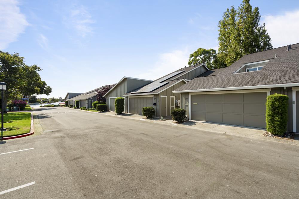 Detail Gallery Image 38 of 50 For 1102 Burke Ln, Foster City,  CA 94404 - 3 Beds | 2/1 Baths