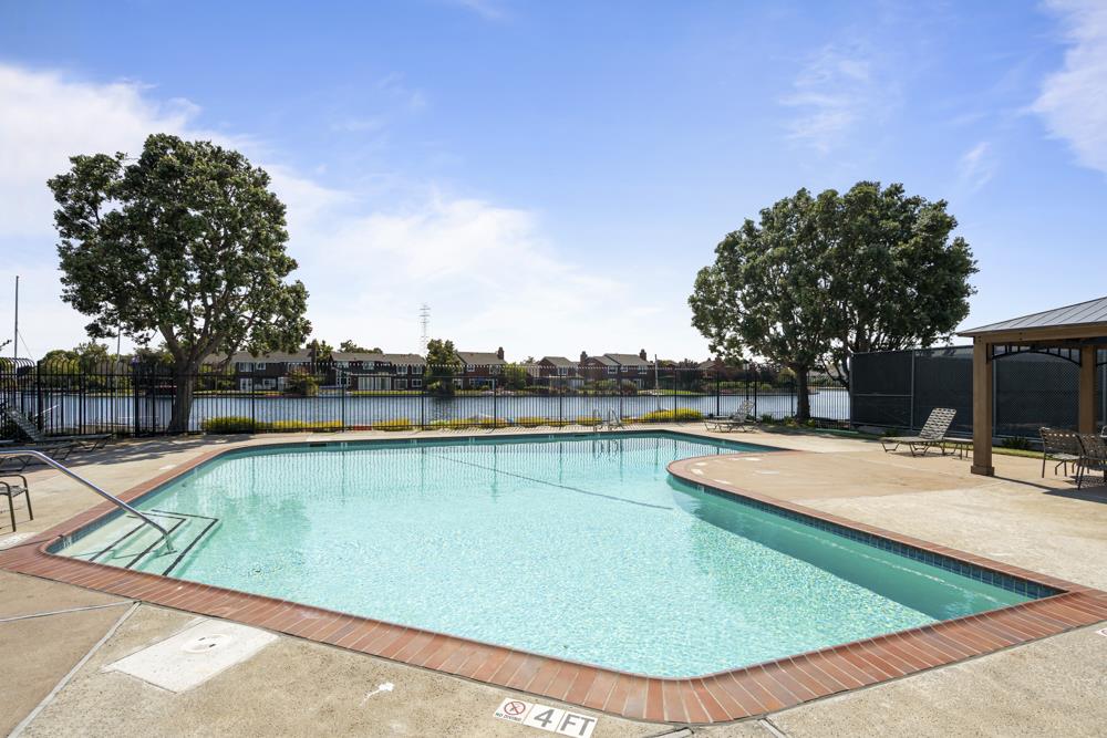 Detail Gallery Image 43 of 50 For 1102 Burke Ln, Foster City,  CA 94404 - 3 Beds | 2/1 Baths