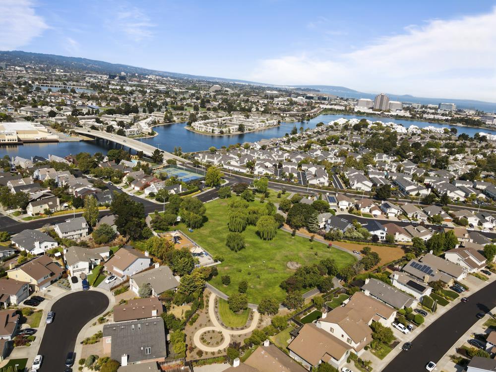 Detail Gallery Image 48 of 50 For 1102 Burke Ln, Foster City,  CA 94404 - 3 Beds | 2/1 Baths
