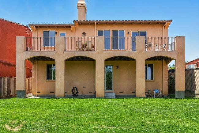 Detail Gallery Image 35 of 44 For 23022 Palazzo Del Kayla, Hayward,  CA 94541 - 4 Beds | 2/1 Baths