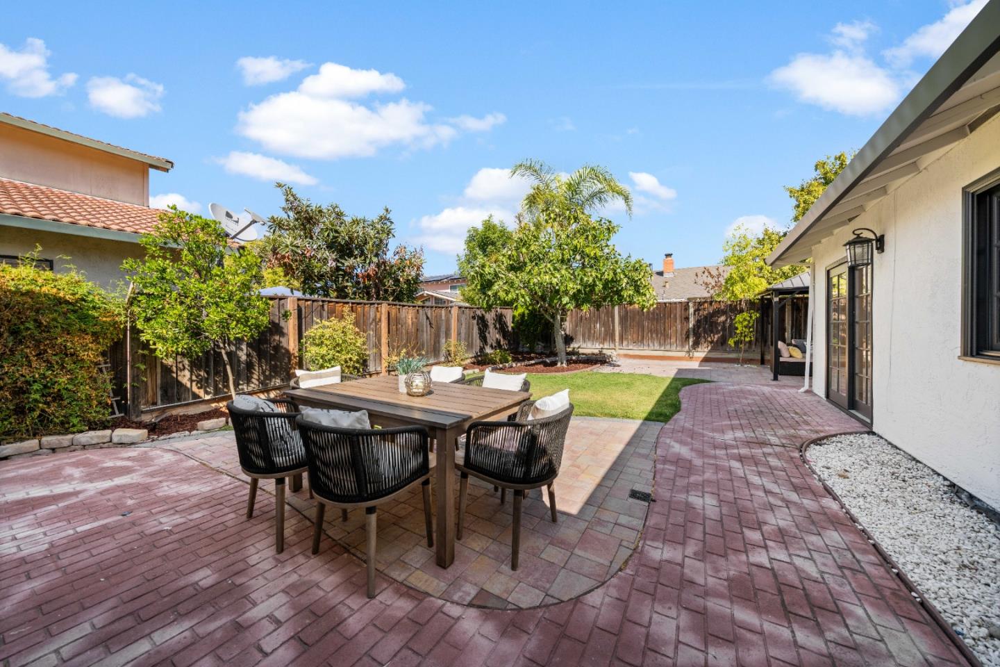 Detail Gallery Image 28 of 38 For 5384 Duesenberg Dr, San Jose,  CA 95123 - 3 Beds | 2 Baths