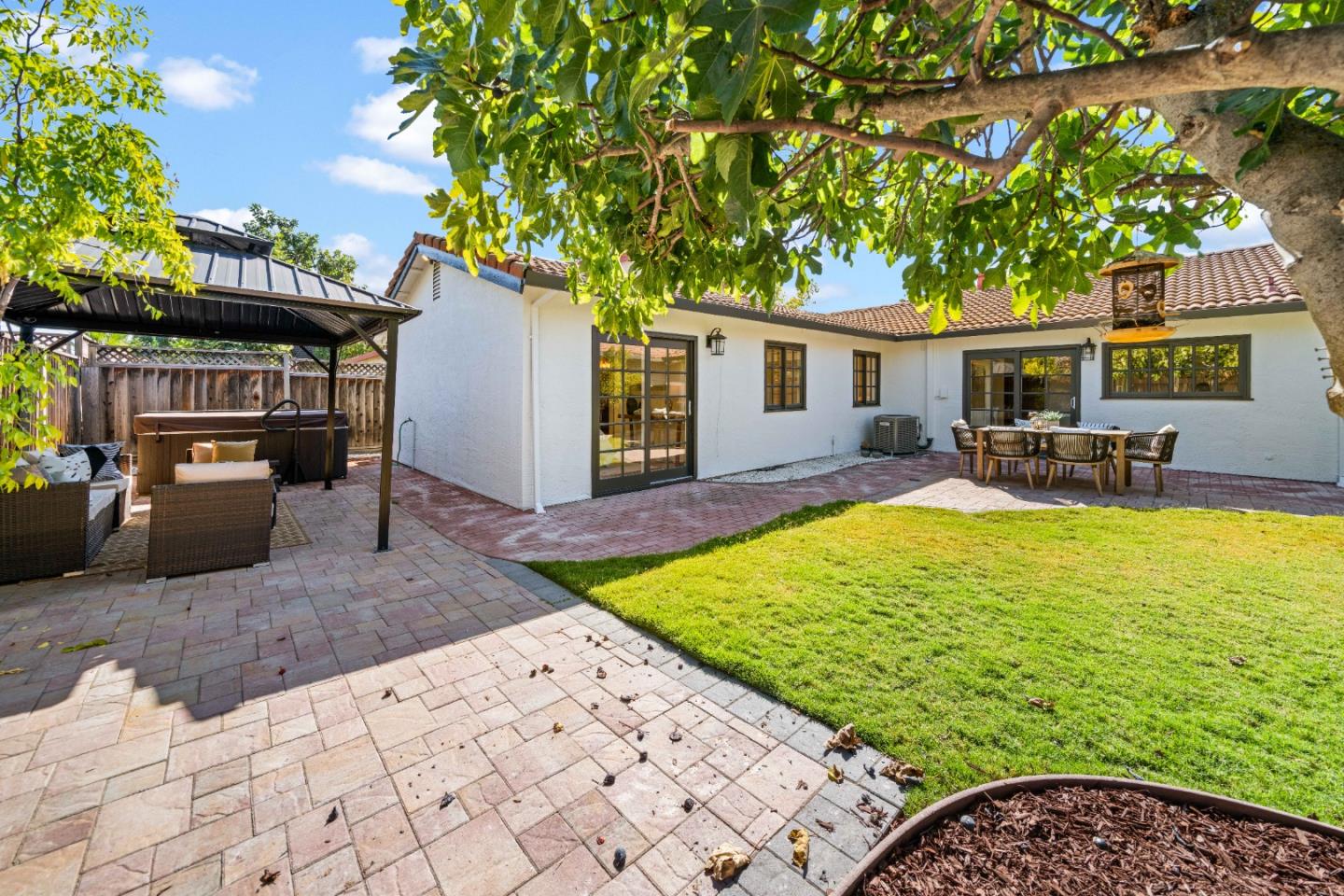 Detail Gallery Image 29 of 38 For 5384 Duesenberg Dr, San Jose,  CA 95123 - 3 Beds | 2 Baths