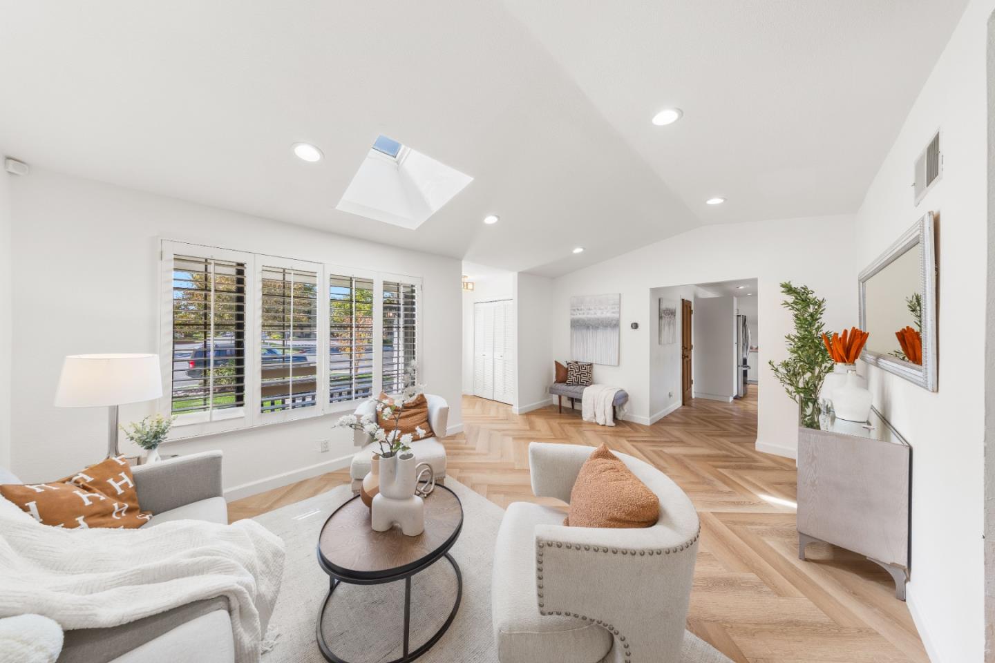 Detail Gallery Image 3 of 38 For 5384 Duesenberg Dr, San Jose,  CA 95123 - 3 Beds | 2 Baths