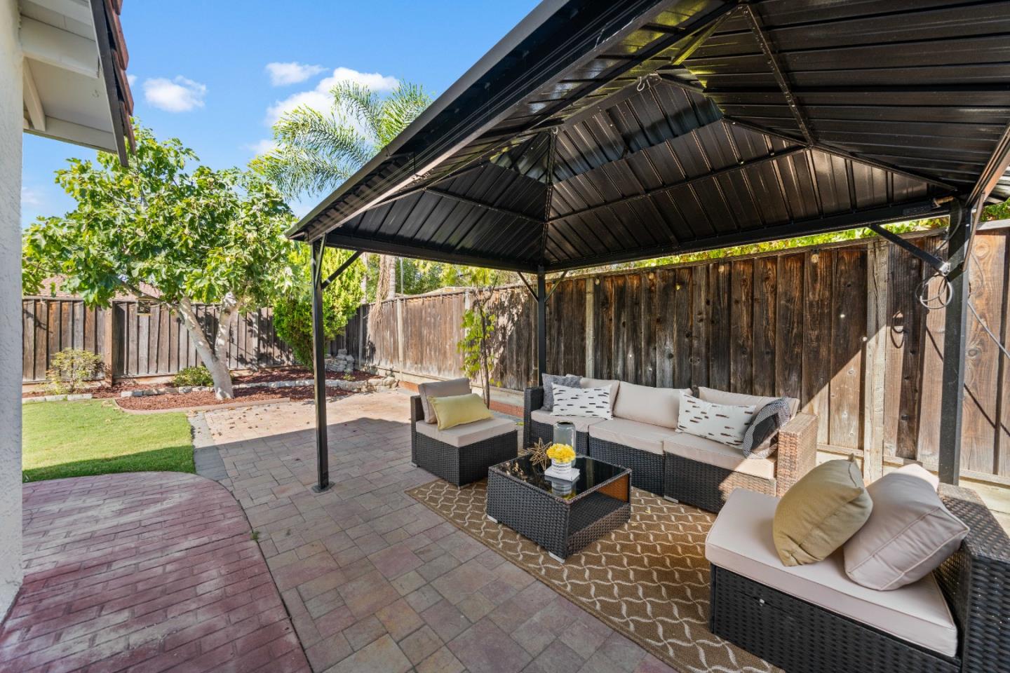 Detail Gallery Image 30 of 38 For 5384 Duesenberg Dr, San Jose,  CA 95123 - 3 Beds | 2 Baths