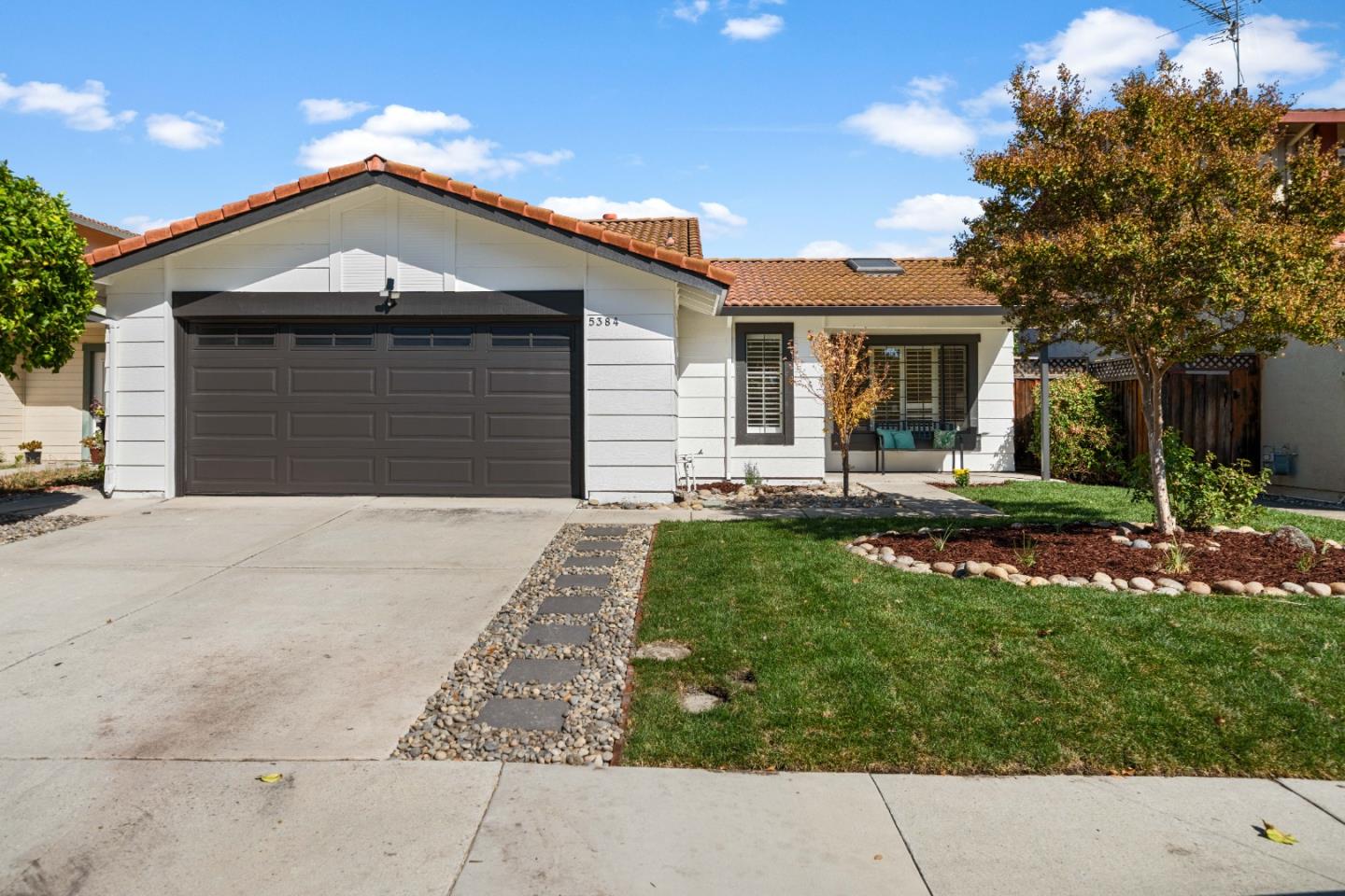 Detail Gallery Image 32 of 38 For 5384 Duesenberg Dr, San Jose,  CA 95123 - 3 Beds | 2 Baths