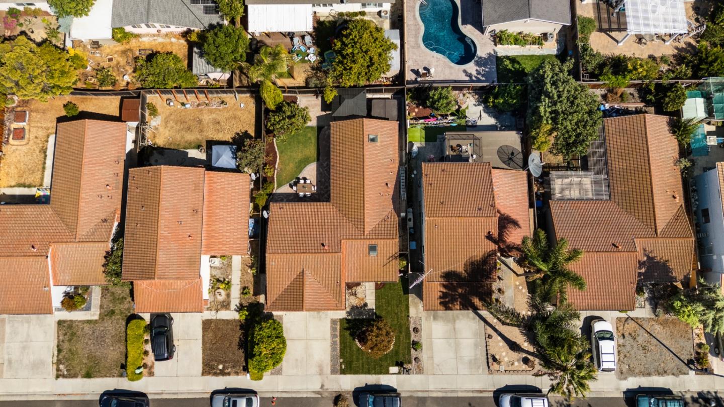 Detail Gallery Image 34 of 38 For 5384 Duesenberg Dr, San Jose,  CA 95123 - 3 Beds | 2 Baths