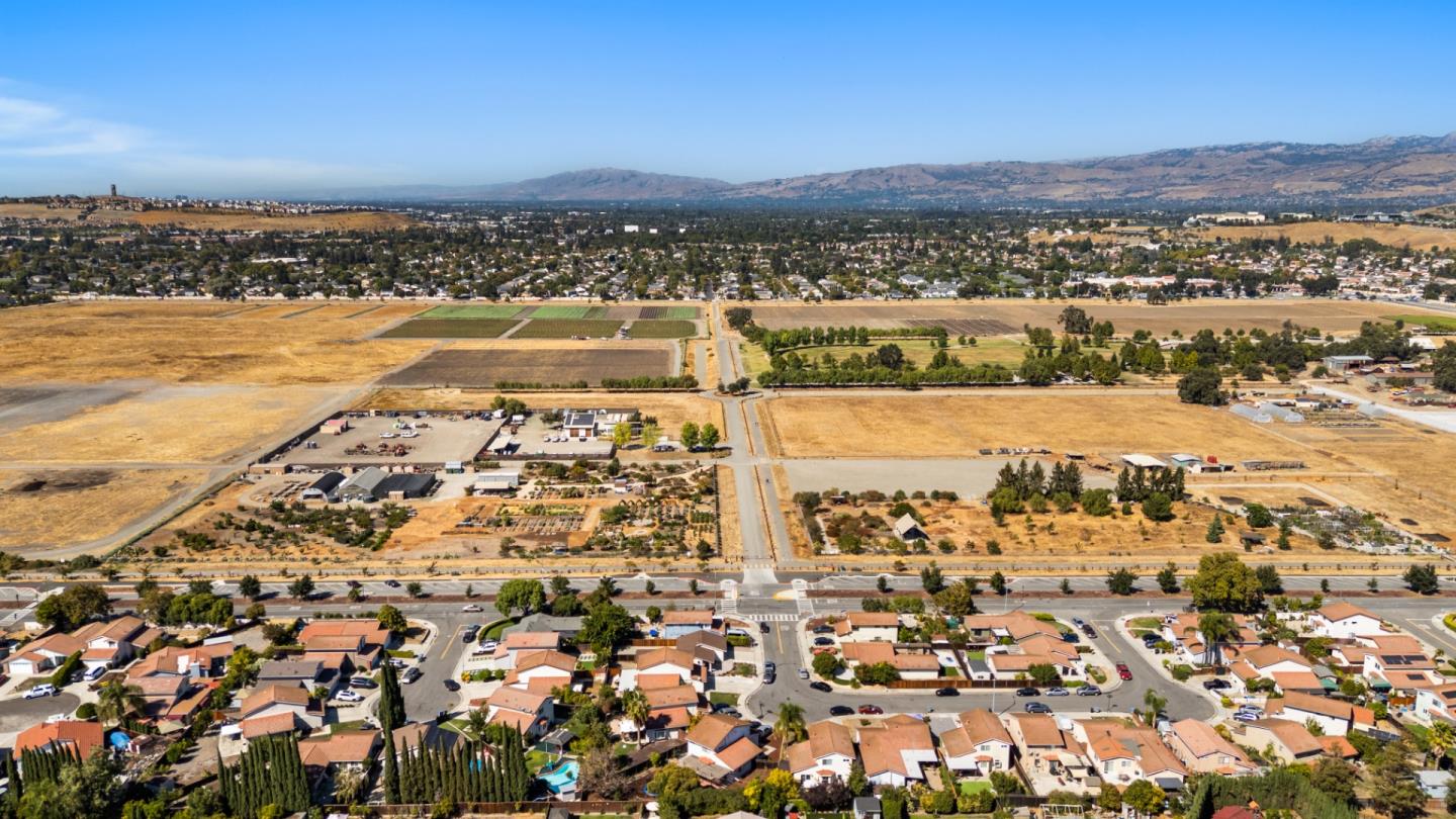 Detail Gallery Image 38 of 38 For 5384 Duesenberg Dr, San Jose,  CA 95123 - 3 Beds | 2 Baths