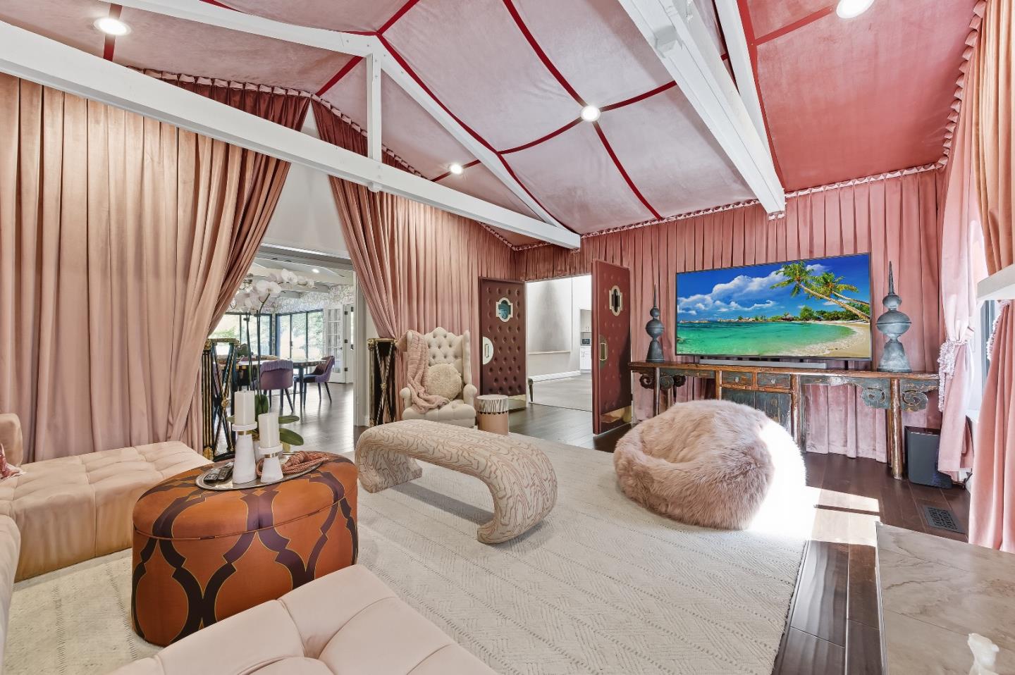 Detail Gallery Image 12 of 86 For 27464 Altamont Rd, Los Altos Hills,  CA 94022 - 4 Beds | 3/1 Baths