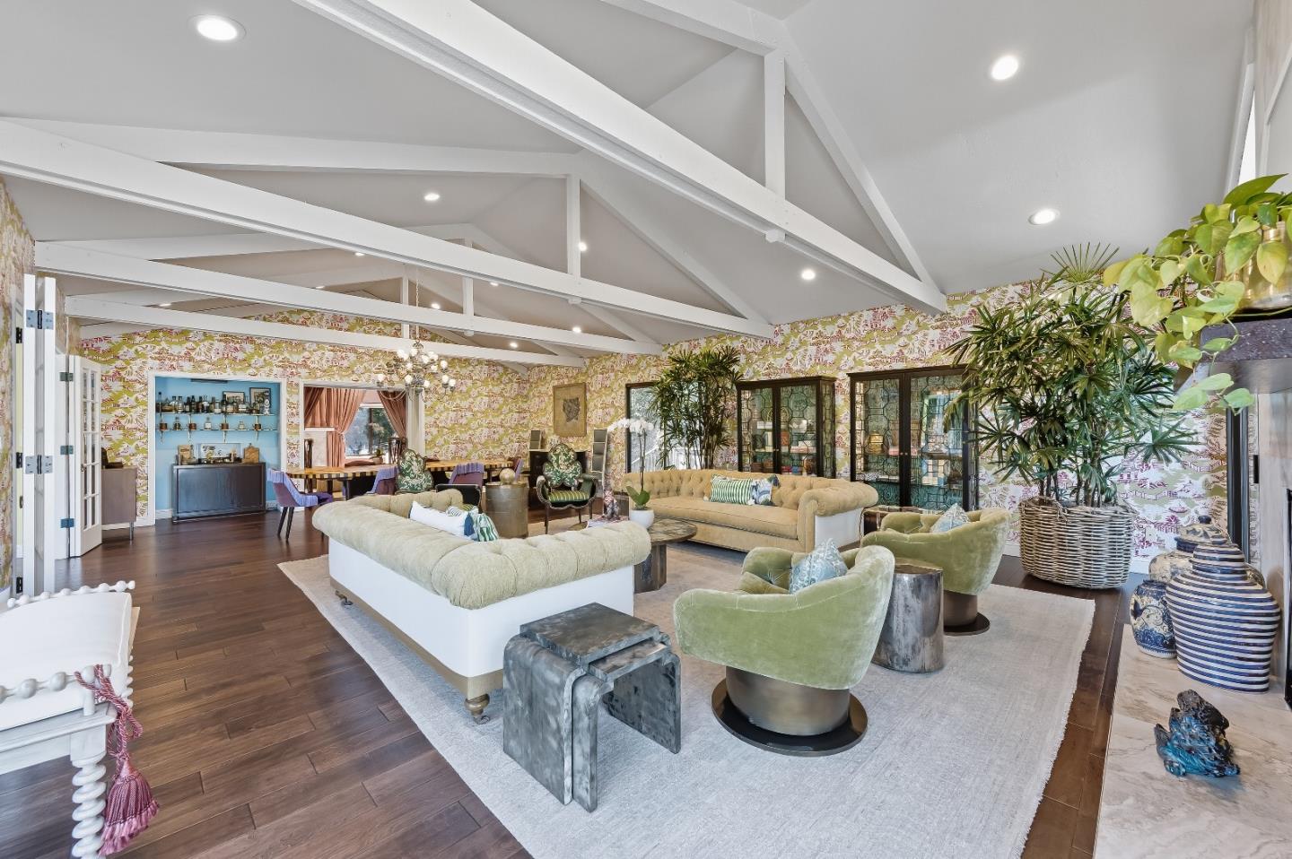Detail Gallery Image 14 of 86 For 27464 Altamont Rd, Los Altos Hills,  CA 94022 - 4 Beds | 3/1 Baths