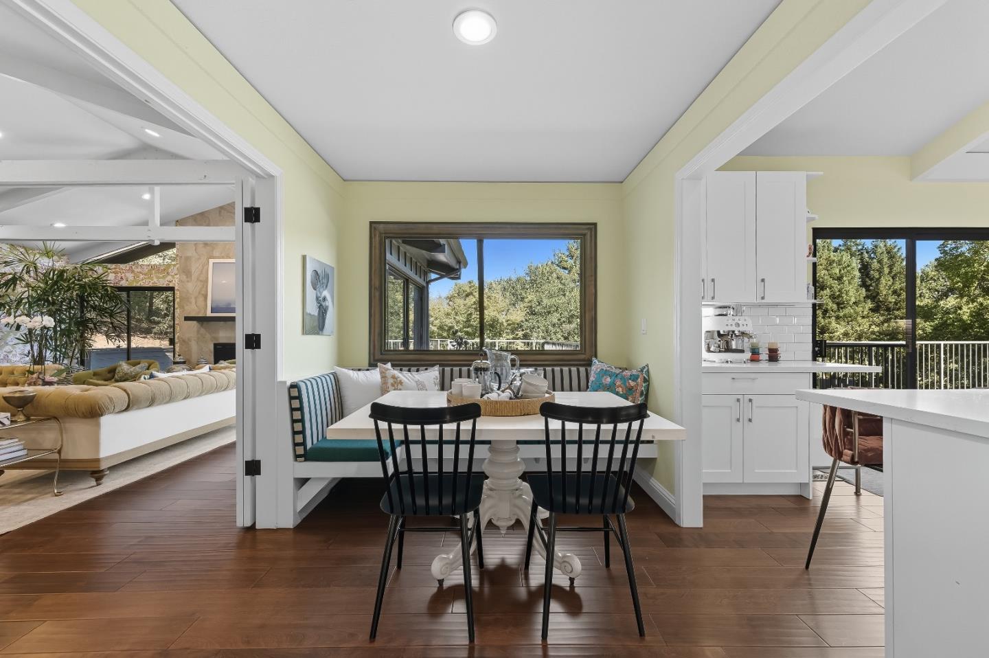 Detail Gallery Image 19 of 86 For 27464 Altamont Rd, Los Altos Hills,  CA 94022 - 4 Beds | 3/1 Baths