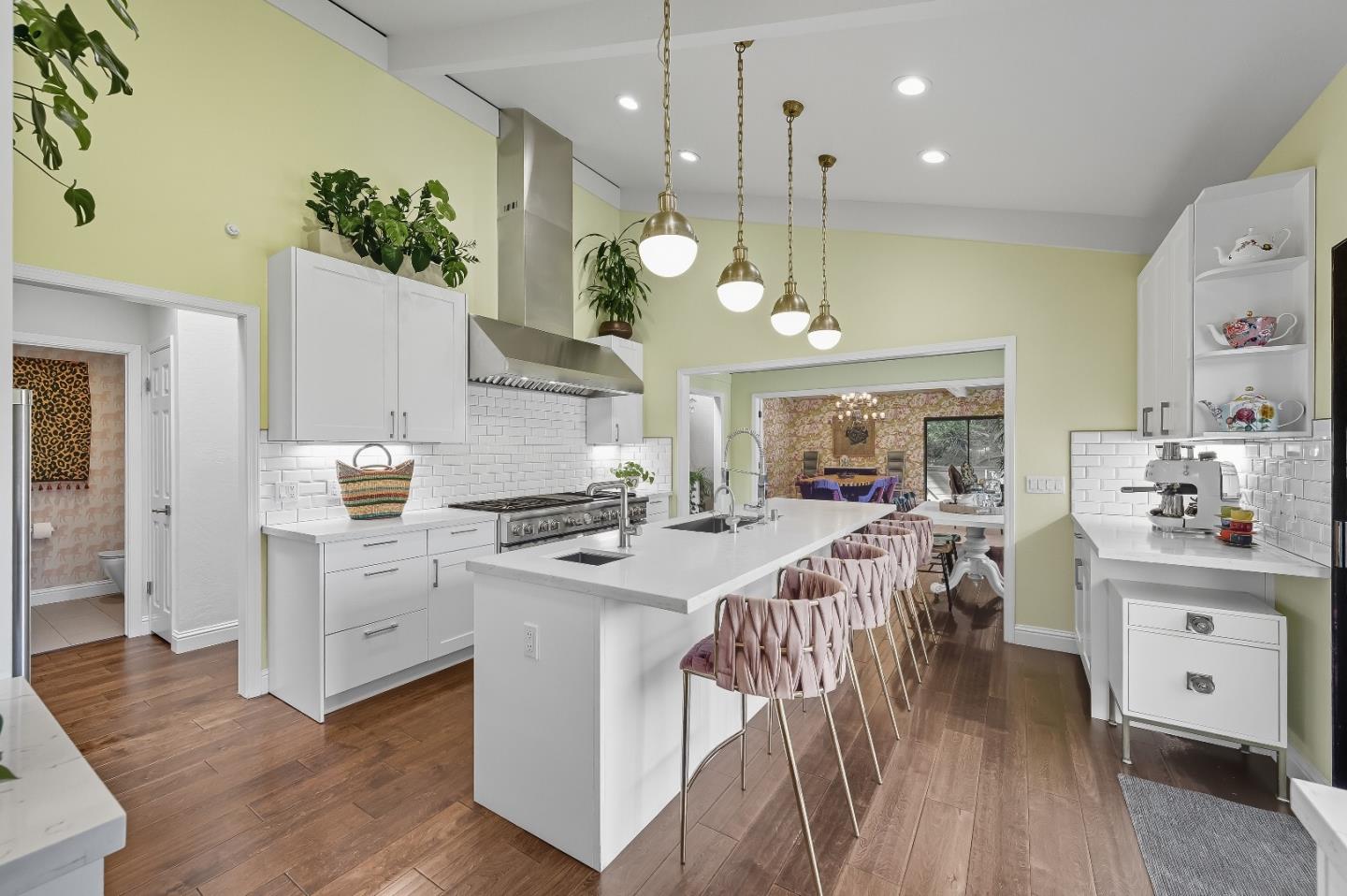 Detail Gallery Image 23 of 86 For 27464 Altamont Rd, Los Altos Hills,  CA 94022 - 4 Beds | 3/1 Baths