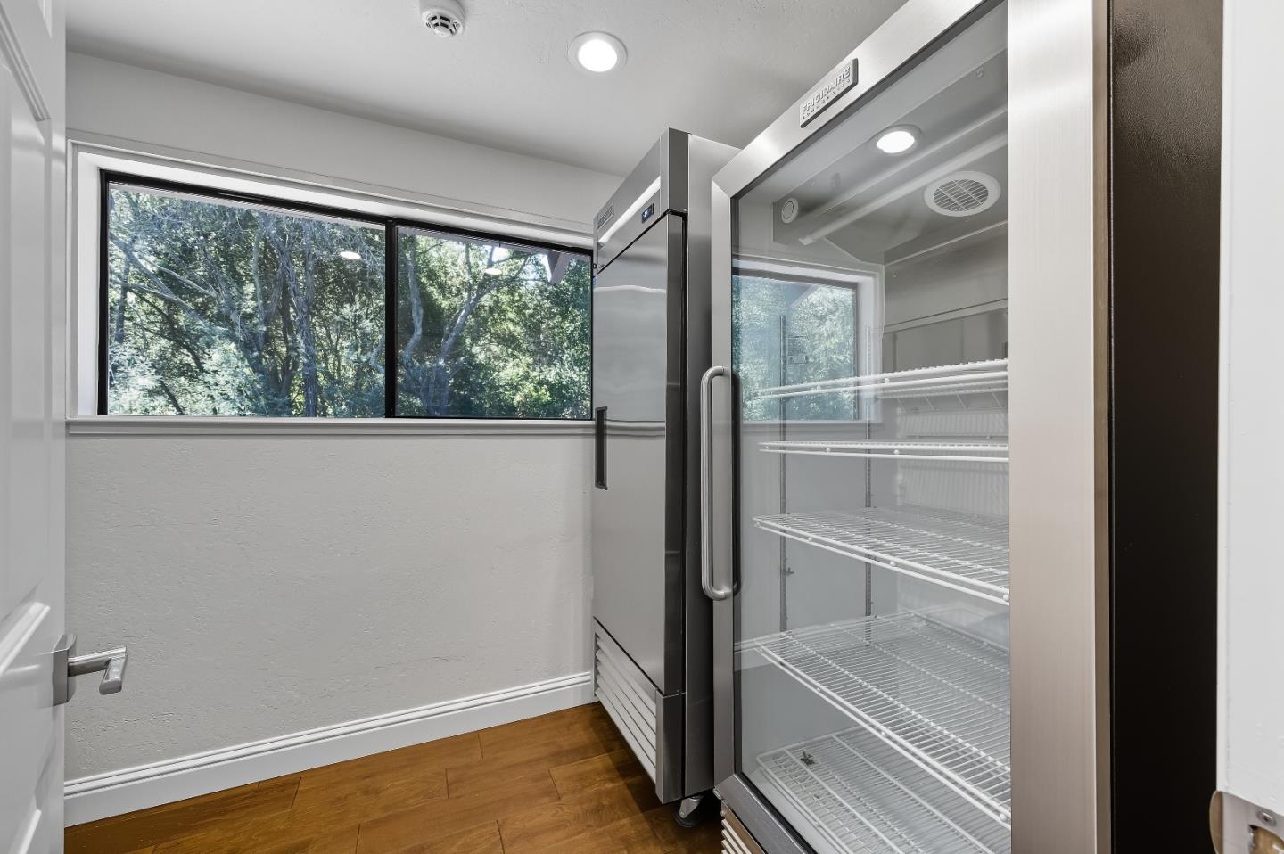 Detail Gallery Image 27 of 86 For 27464 Altamont Rd, Los Altos Hills,  CA 94022 - 4 Beds | 3/1 Baths