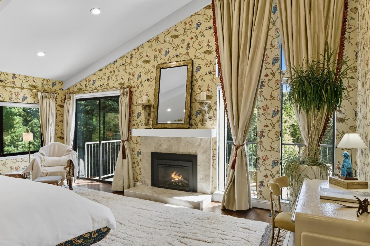 Detail Gallery Image 30 of 86 For 27464 Altamont Rd, Los Altos Hills,  CA 94022 - 4 Beds | 3/1 Baths