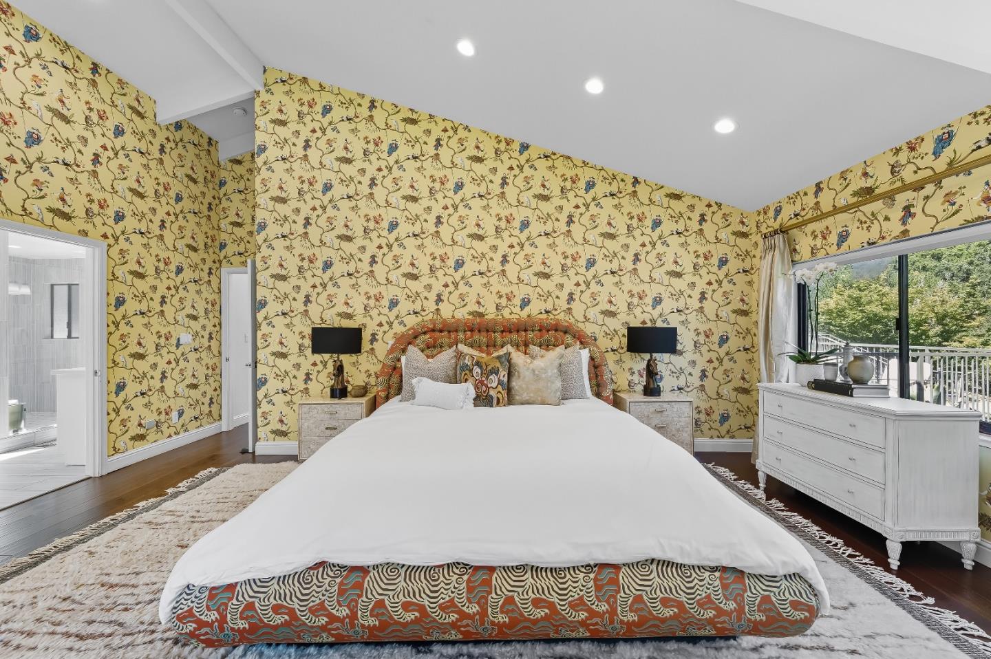 Detail Gallery Image 31 of 86 For 27464 Altamont Rd, Los Altos Hills,  CA 94022 - 4 Beds | 3/1 Baths