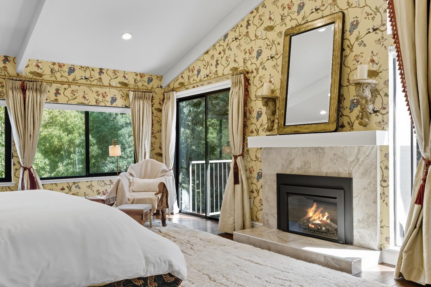 Detail Gallery Image 34 of 86 For 27464 Altamont Rd, Los Altos Hills,  CA 94022 - 4 Beds | 3/1 Baths
