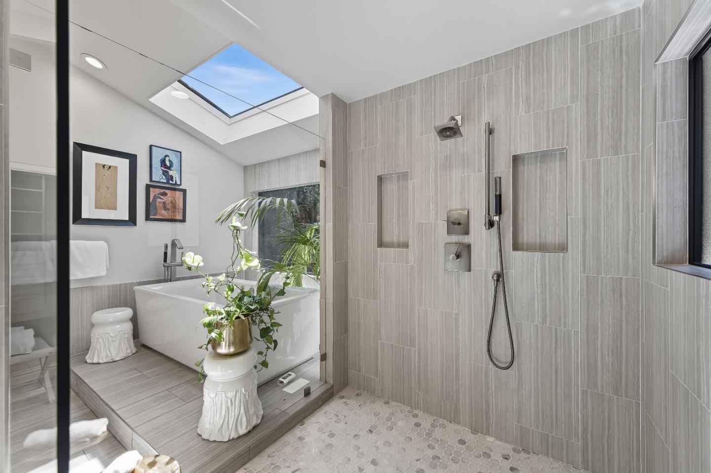 Detail Gallery Image 38 of 86 For 27464 Altamont Rd, Los Altos Hills,  CA 94022 - 4 Beds | 3/1 Baths